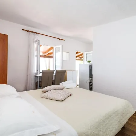 Апартаменты Seaside Secluded Lavdara, Dugi Otok - 435