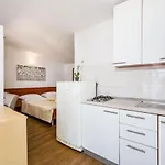 Seaside Secluded Lavdara, Dugi Otok - 435 דירה