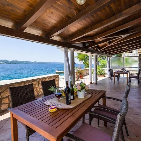 Seaside Secluded Lavdara, Dugi Otok - 435 アパート *